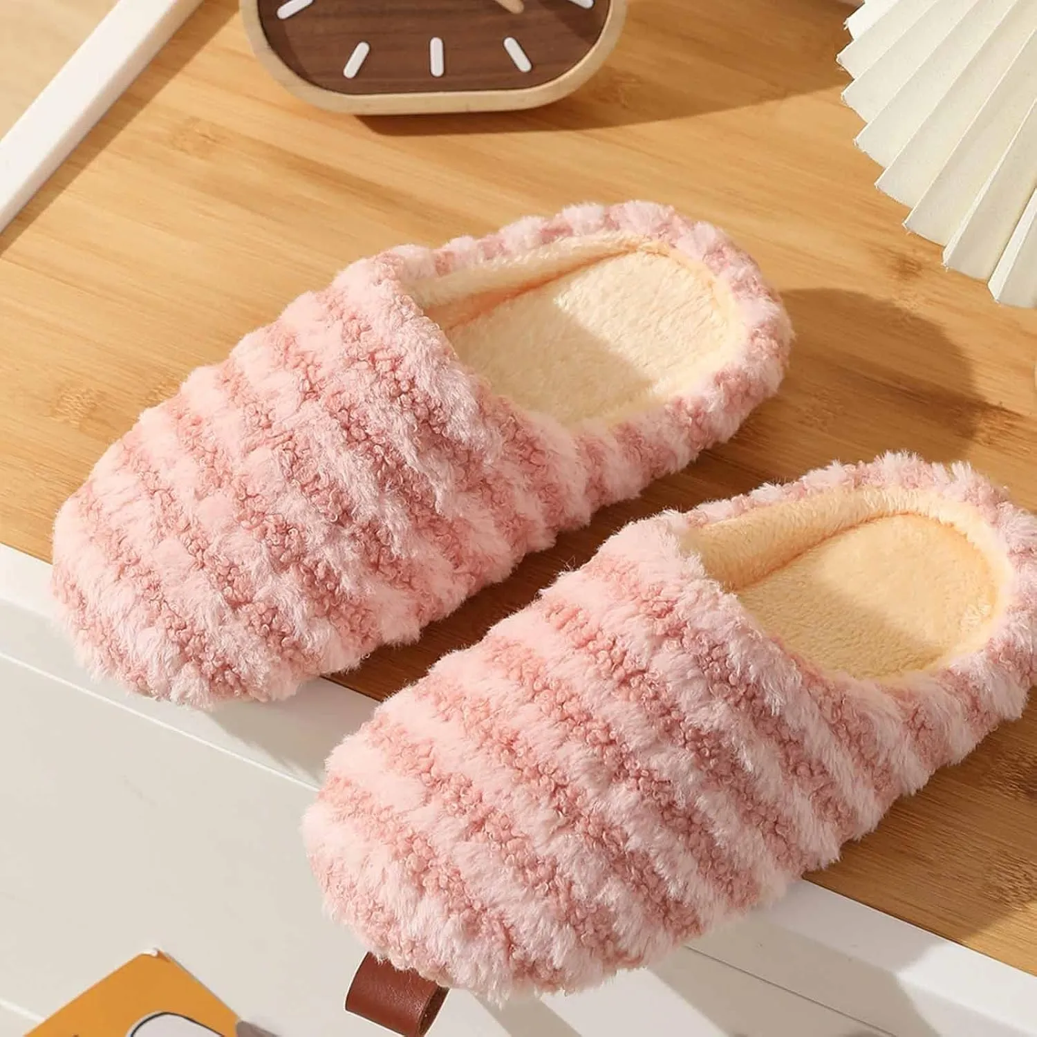 Womens House Slippers Cozy Velvet Memory Foam House Slipper Cute House Slippers for Ladies Indoor/Outdoor